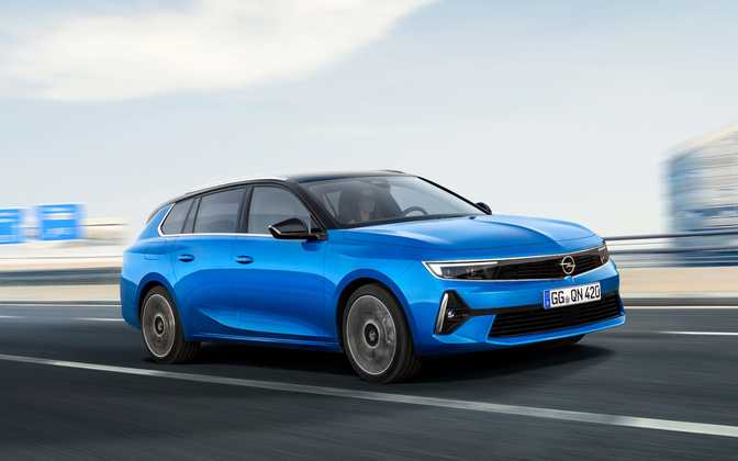 Opel Astra Sports Tourer Electric (2023)