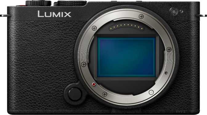 Panasonic Lumix S9