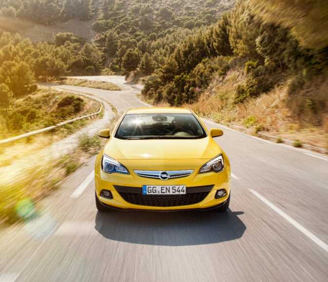 Opel Astra GTC 1.4T Enjoy (2014)